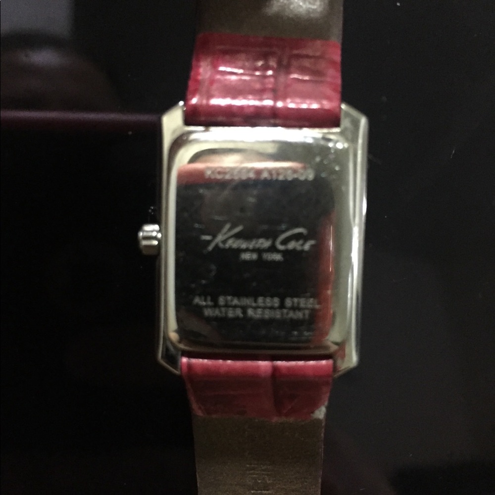 Watch - Picture 2 of 4